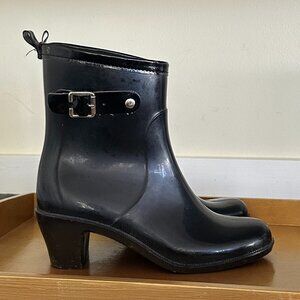 Very Stylish Rain Rubber boots, Waterproof, Mid heel, Size 8 Women